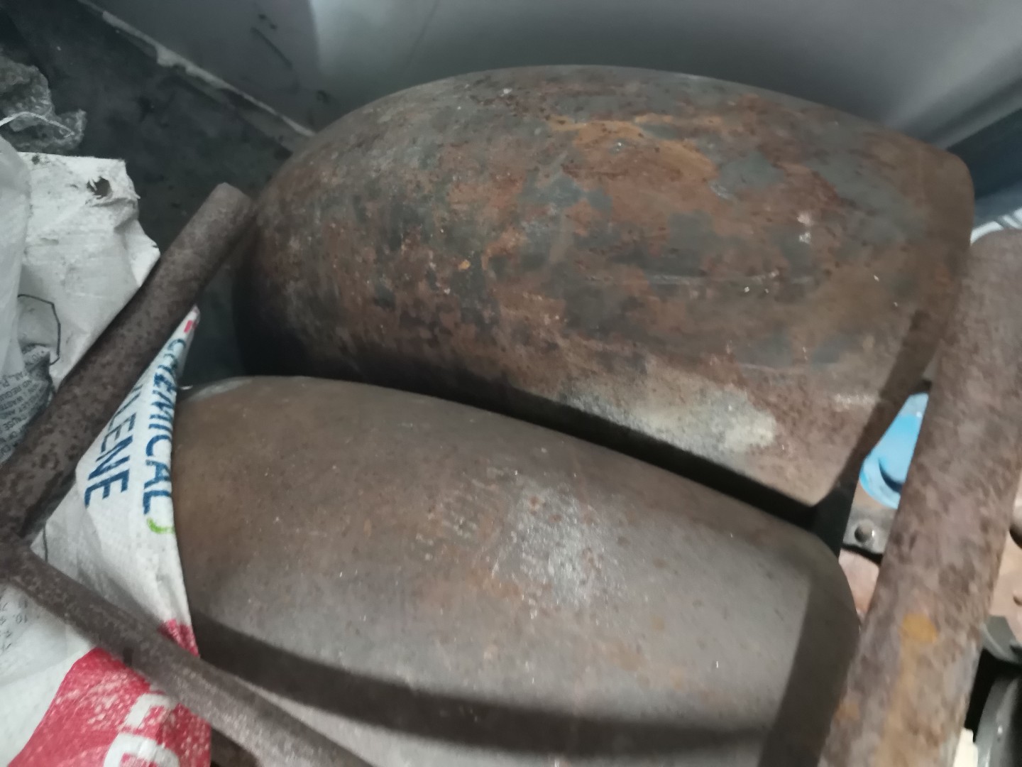 Продам тройники, отводы, фланцы ст 20 и нж