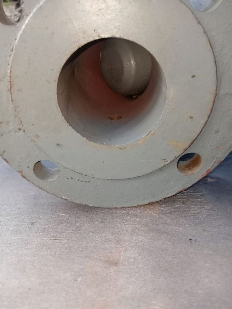 Задвижка чугунная ду65 ру16 - продам