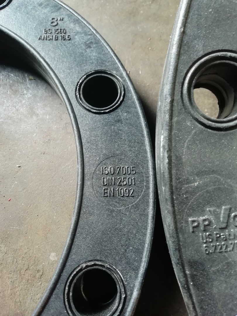 Фланцы пнд под втулку, бурт - продам