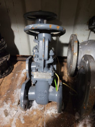 Продам Задвижки