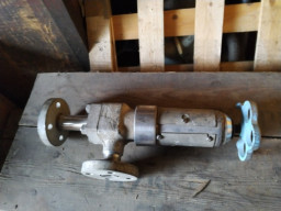 Вентиль угловой запорный 15нж42бк Ду15, Ру100