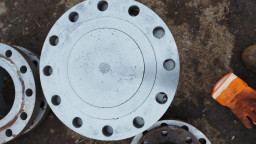 продаю заглушки фланцевые АТК 2-250х40 ст.09г2с -10 шт. по 7500 р