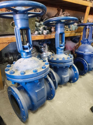 продам задвижки нж Ду200х25 и Ду150х63