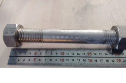 Шпильки нерж. М27х220 с гайками. Товары на обмен. Много