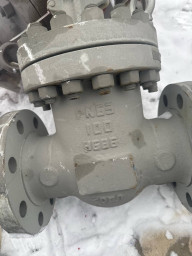 Продам задвижки 100/63