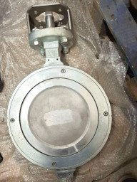 Затвор межфланцевый EBRO 2-эксцентриковый стальной, диск нерж сталь PTFE  Ду300 Ру25-1шт за 15т.р.