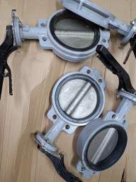 Затворы межфланцевые  Ду200 Ру16  стальные, диск нержавеющая сталь, рукоятка 2шт EPDM, 2шт NBR по 5т