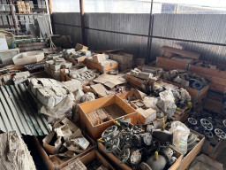 Запорная арматура и сопутствующие вспомогательные товары 1960 позиций