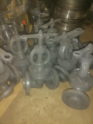 Вентиль 15с52нж Ду-15 М 9 шт по 1000 руб, еще 7 шт М без фланцев по 800 руб, ду-20 4 шт Ф с отве