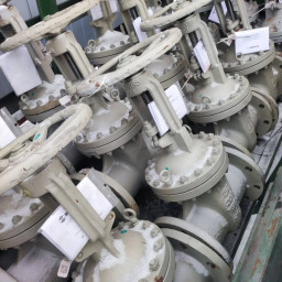 Продам задвижки 150/40 новые с паспортами 70шт