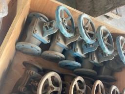 Закрытие склада. Ищу оптовика. Очень реальные цены.