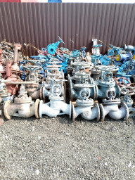 Освобождаем склад.Отдаём по сходной цене.