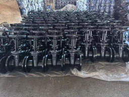 Продаются фланцевые задвижки из высокопрочного чугуна (ВЧШГ) модели 30ч б6р, PN10/16, DN50–DN400.