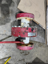 Продам задвижки 3д65/35