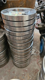 Продам фланцы плоские 10х17н13м2т 1-50-16 18шт.1-80-16 13шт.1-100-16 13шт. с НДС