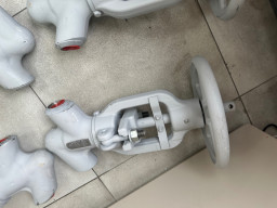 Продам срочно, клапан 1053-50 новые