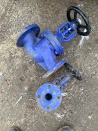 Куплю вентиля с сильфонным уплотнением чугун, сталь. фл.   Dn20Pn40-2шт; Dn65 Pn16-3шт., как на фото