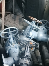 Задвижки 30с15нж ду150ру40  5шт