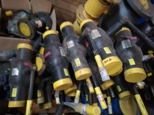 продам  задвижки , клапа​на,  краны,  затворы,  э​л.привода,  вентили, рег​уляторы давления и т.д..​...