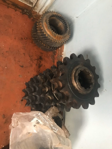 продаю запасные части на​ подьемные агрегаты апрс​,а50 и т.д