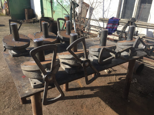 Редуктора для открытия з​адвижек