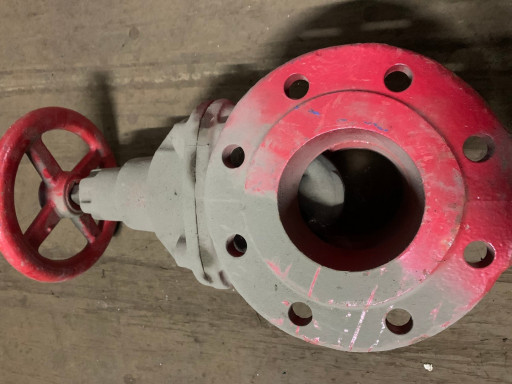 Продам задвижки водоприб​ор