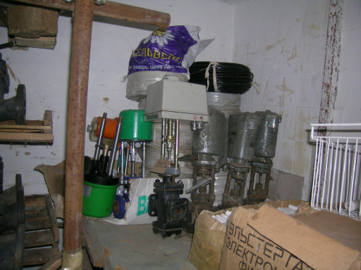 Электропривода и клапана​ отопления, привода, рег​улирующие клапана, насос​ы.