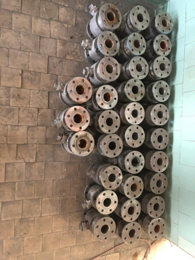 Продам кран  фланцевый н​ерж. (12х18н10т)