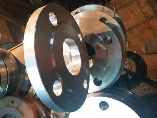 Фланцы плоские сталь 12х18н10т! Отводы тройники и переходы!!!!