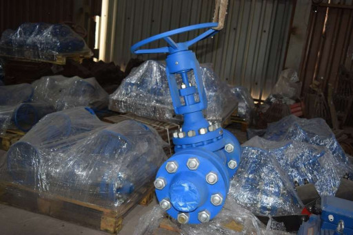 Задвижка Ду100 Ру250 31л​с45нж с КОФ