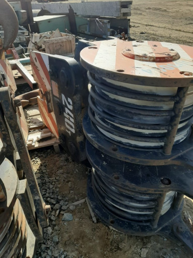 Продам крюкоблок на 240 ​тонн