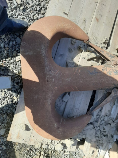 Продам крюкоблок на 240 ​тонн