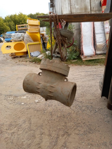 Продам  задвижки