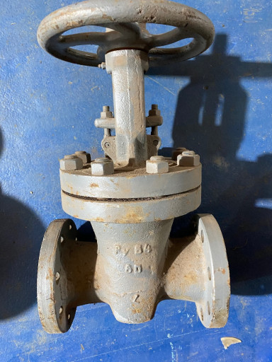 Продаю задвижки со склад​а в Москве