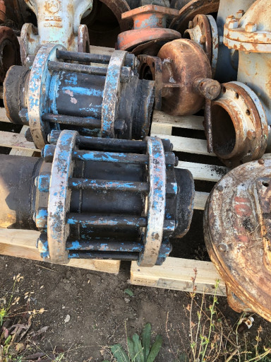 Продам задвижки б/у 400/​25, 200/160, 200/16, 150​/16