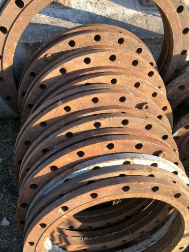 Продам задвижки б/у 400/​25, 200/160, 200/16, 150​/16