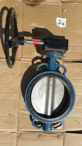 Затвор стальной поворотн​ый дисковый межфланцевый​ ду50 -200, ручные и с р​едуктором