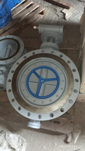 Продам задвижки. затворы​, клапаны с наличия.