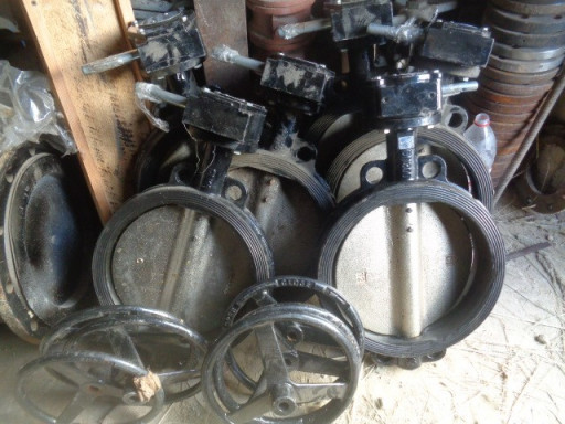 Задвижки 30ч39р.Затворы.