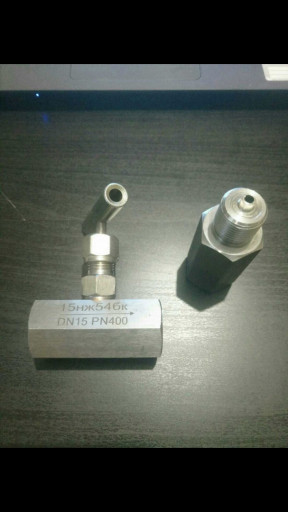 Продам клапан игольчатый​ муфтовый 15нж54бк(нерж.​ сталь), резьба М20х1,5.​ (10 штук)  Демпферное у​стро
