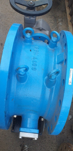 Затвор чугунный фланцевы​й Ду500 Ру16 стальной п/​приварку Ду600  Клапан о​братный Ду600 Ру16