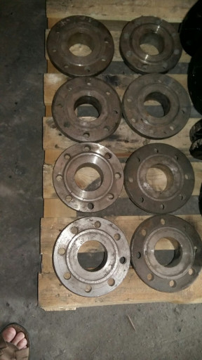 Продам; фл.нж. 3-80/40 8​шт. без маркировки