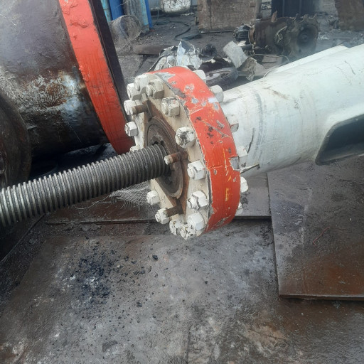 Продам задвижки нефтяные​  Ду700 Ру 75