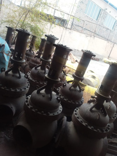 ИА-11075-300-04 и кран Д​росельний  320/90..клапа​на..Шары Ду250  ру250