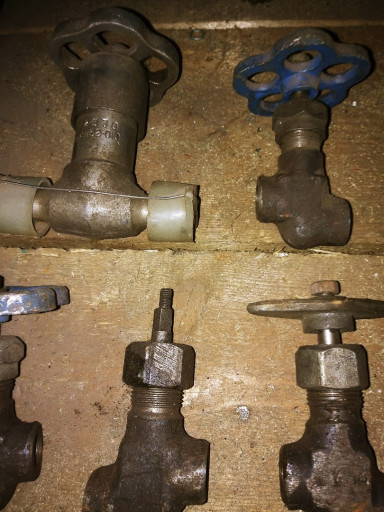 Продам из наличия клапан​а