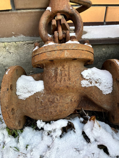 продам задвижки зил