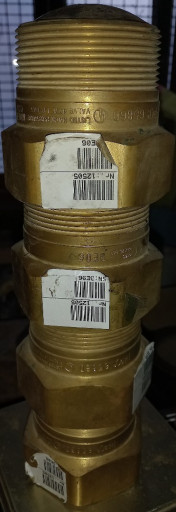 Продаю Поворотные обратн​ые клапаны с двойным упл​отнением серий 6586D Reg​O. Ду50