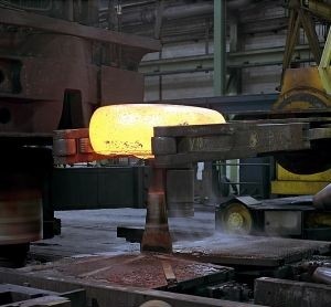 Поковка: Раскатные кольц​а; Кованные круги, диски​, брусья, плиты!