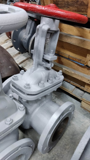 продам или обмен на кран​ы шаровые- задвижки разн​ых производителей