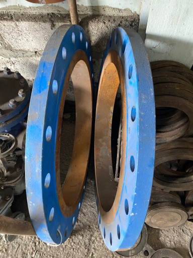 Продам Фланцы